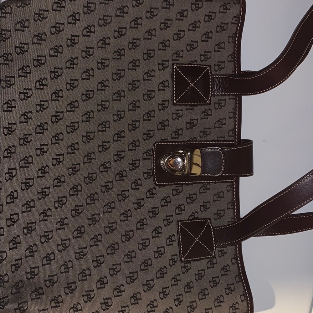Dooney & Bourke purse